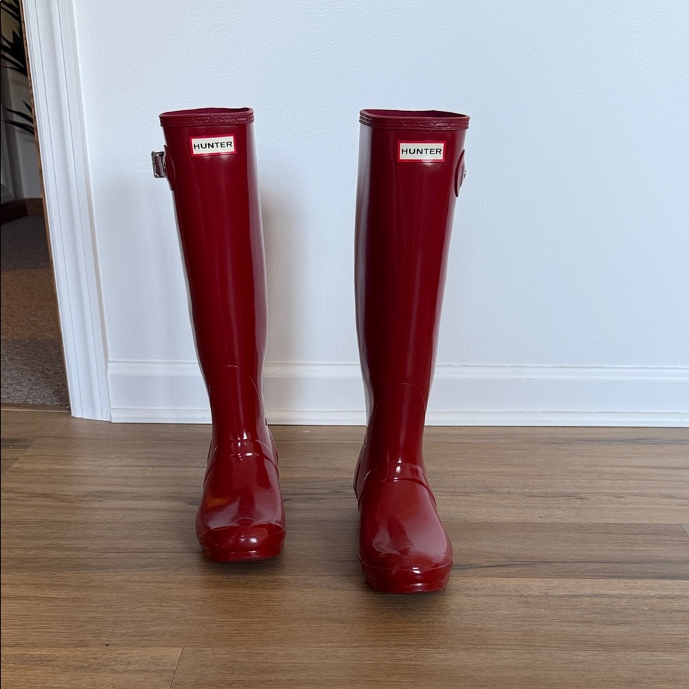 Hunter Red Gloss Tall Rain Boots